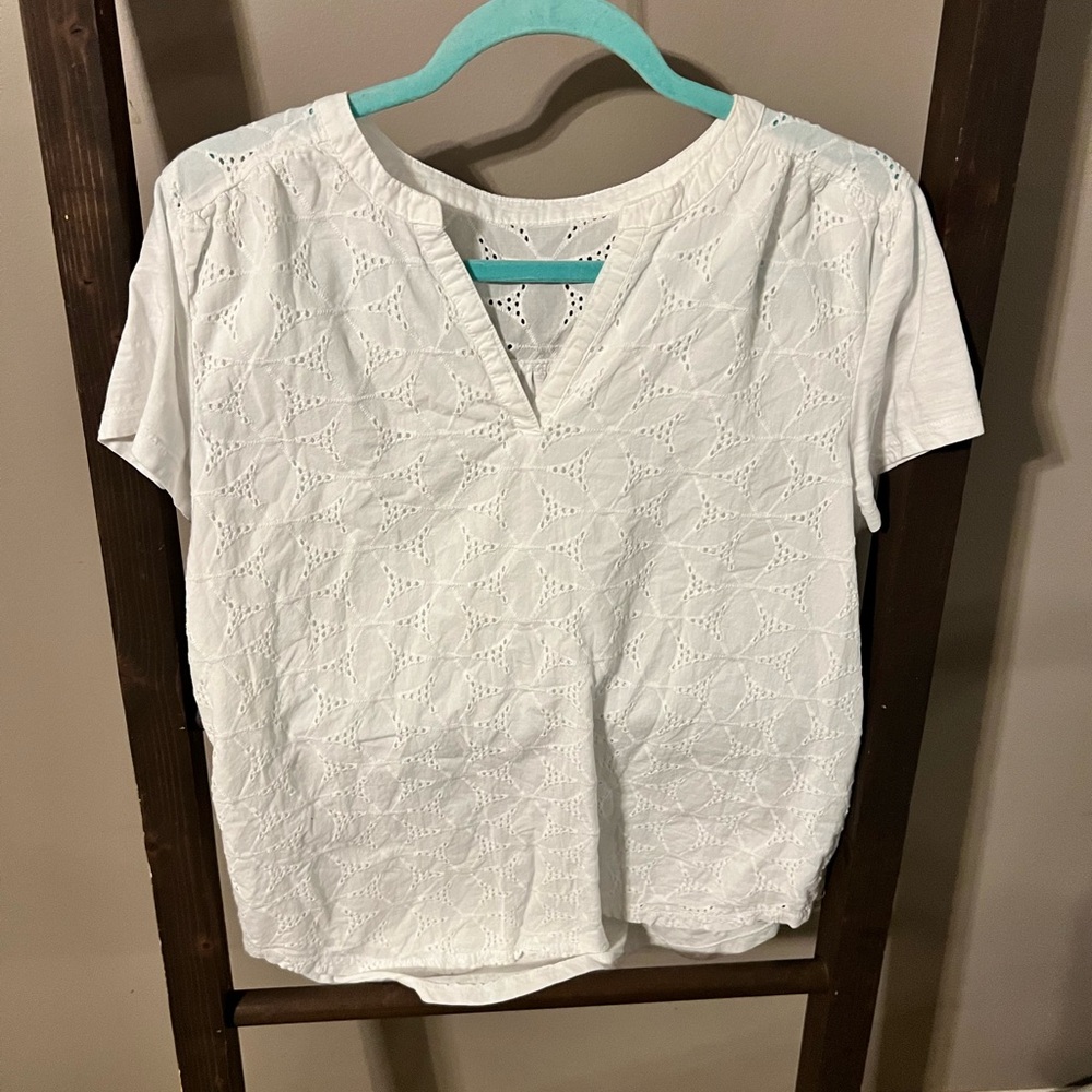 St. John Bay white top size large